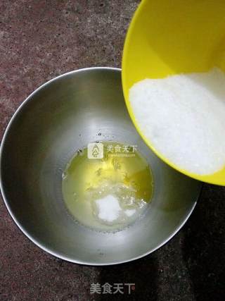戚风蛋糕卷的做法步骤：7