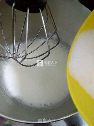 戚风蛋糕卷的做法步骤：8