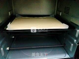 戚风蛋糕卷的做法步骤：14