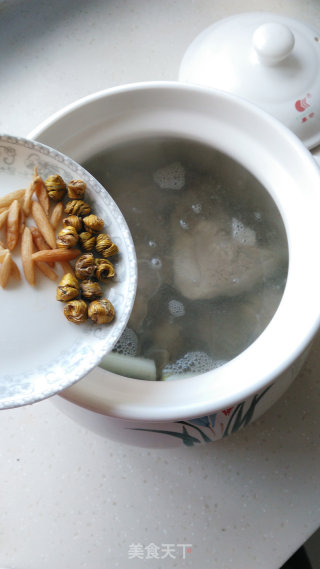 石斛麦冬大骨汤的做法步骤：5