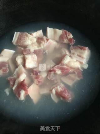 少油版红烧肉的做法步骤：1
