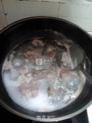牛肉面的做法步骤：2