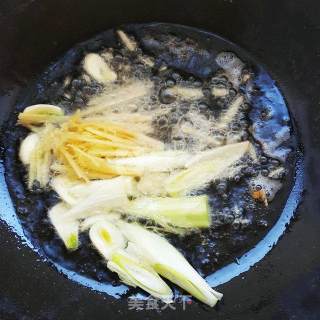 红烧石鲽鱼的做法步骤：3