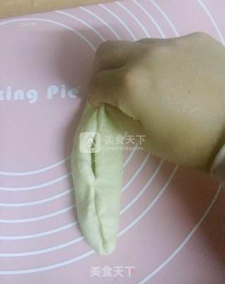 香葱肉松面包的做法步骤：9