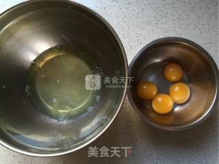 抹茶蜜豆戚风蛋糕的做法步骤：1