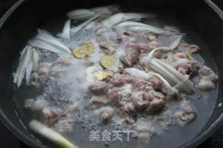补肾黑豆羊肉汤的做法步骤：4