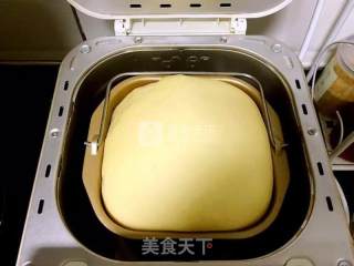 用手撕着吃的肉松面包的做法步骤：3