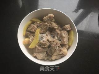 西红柿土豆牛腩煲的做法步骤：1