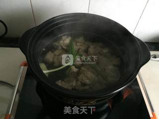 西红柿土豆牛腩煲的做法步骤：4