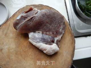 咸肉菜饭的做法步骤：1