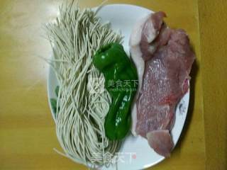 雪菜肉丝面的做法步骤：1