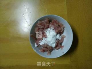 青椒肉丝面的做法步骤：2