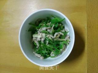 青椒肉丝面的做法步骤：9