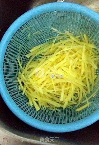 酸辣土豆丝的做法步骤：6