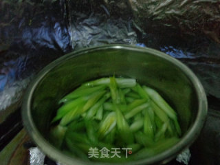 香芹百合的做法步骤：4