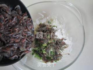 河虾萝卜丝饼的做法步骤：3