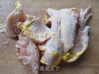 香菇母鸡汤的做法步骤：2