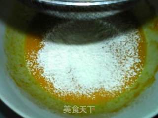 瓜子仁南瓜戚风蛋糕的做法步骤：7