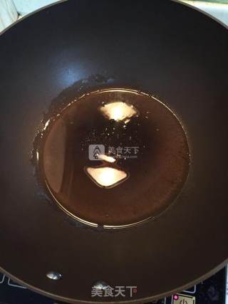 鲜虾小炒的做法步骤：4