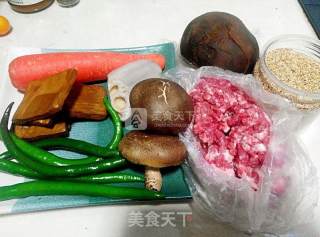 无辣不欢——私房香辣拌饭酱的做法步骤：1