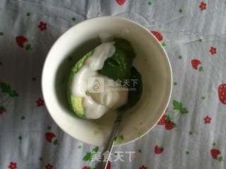 酸奶牛油果的做法步骤：3