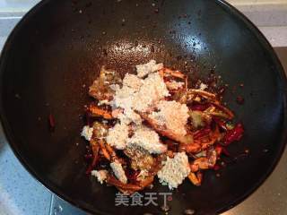 高级餐——脆香锅巴香辣蟹的做法步骤：8