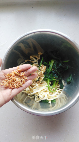 开洋豆皮拌菠菜的做法步骤：5