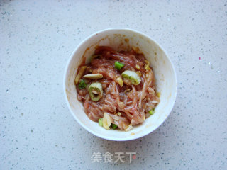口蘑炒肉丝的做法步骤：5