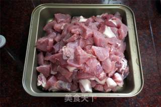 自制黑椒脆皮肠的做法步骤：1