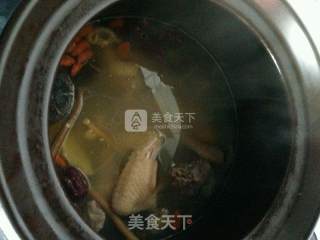 当归党参老母鸡汤的做法步骤：12