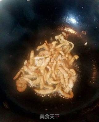 鱼香肉丝的做法步骤：4