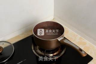 银耳莲子皂角米的做法步骤：2