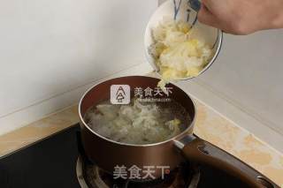 银耳莲子皂角米的做法步骤：3
