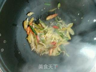 泡椒炒鸡肠的做法步骤：3