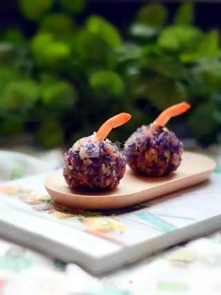 花米饭肉松鲜虾饭团的做法步骤：9