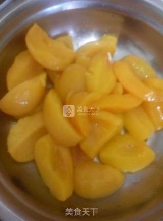 糖水罐头的做法步骤：1