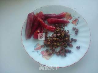 干煸尤鱼头的做法步骤：2