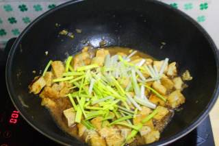 蒜苗豆腐的做法步骤：10