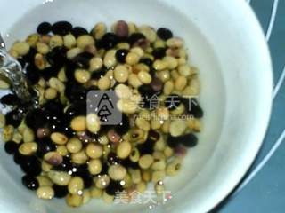 山药黑黄豆浆的做法步骤：3