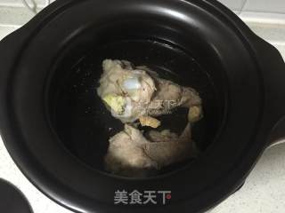 萝卜黄豆棒骨汤的做法步骤：3
