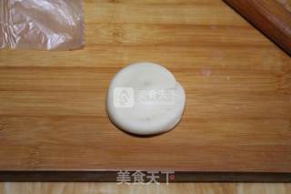 蛋黄酥的做法步骤：7