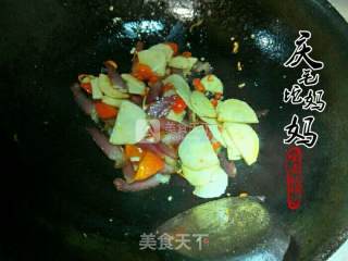 冬笋炒腊肉的做法步骤：11