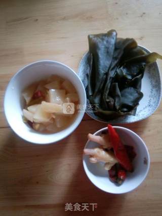 酸萝卜老鸭汤的做法步骤：2
