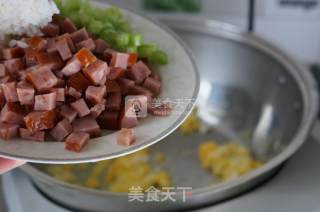 火腿粒蛋炒饭的做法步骤：4