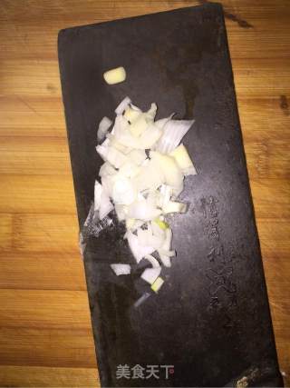 酸辣绿豆芽的做法步骤：2