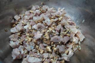 香菇牛肉酱的做法步骤：6