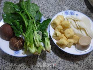 浓汤宝三素年糕的做法步骤：1