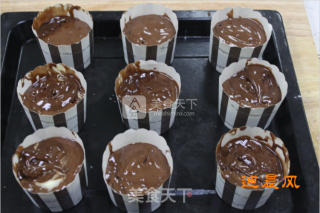 圣诞小熊巧克力蛋糕的做法步骤：7