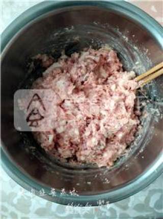 【冬至】​猪肉韭菜蒸饺的做法步骤：1