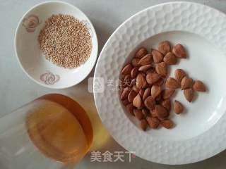 芝麻杏仁的做法步骤：1